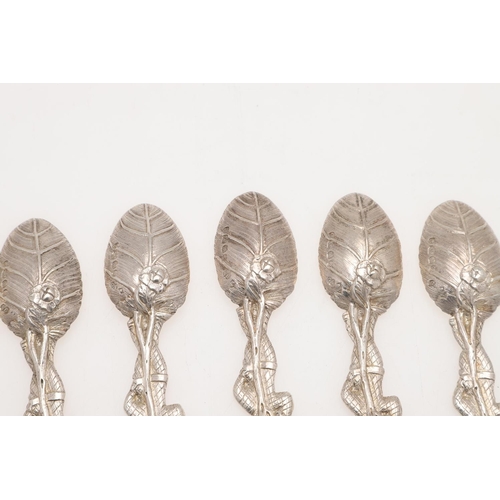 65 - A VICTORIAN SET OF SIX HARLEQUIN SILVER TEASPOONS. the back of the bowls in the form of leaves and w... 