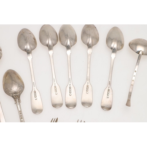 67 - MIXED SILVER FLATWARE. 6 teaspoons, a dessert fork, a modern small ladle, a berry table spoon, 6 pas... 