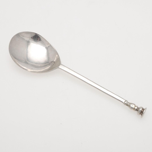 69 - A 17TH CENTURY WEST-COUNTRY PROVINCIAL SILVER SEAL TOP SPOON. the terminal with pricked initials 