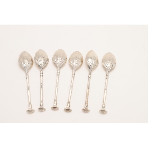 7 - A SET OF SIX ELIZABETH II SILVER TEA/ COFFEE SPOONS. in a decorative pattern, with acanthus leaves t... 