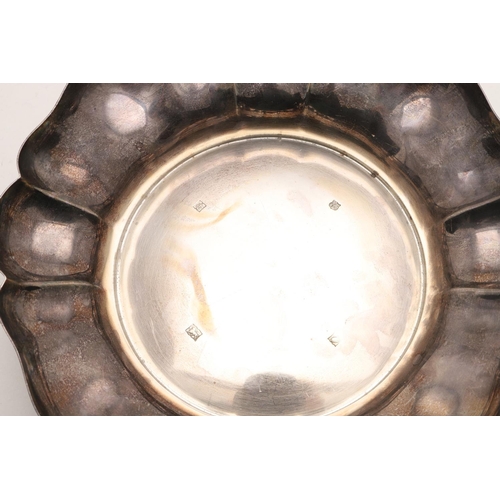 84 - AN ELIZABETH II SILVER FRUIT BOWL. shaped circular outline, with 