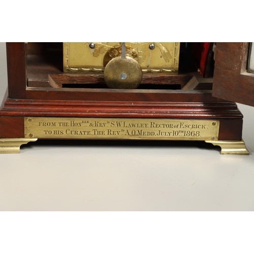 1147 - A GEORGE III MAHOGANY BRACKET CLOCK. the 6 1/2