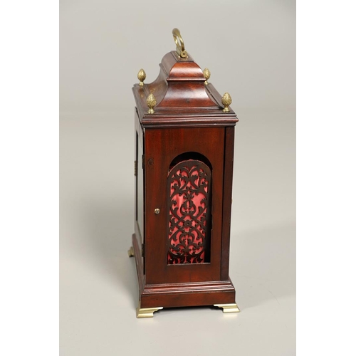 1147 - A GEORGE III MAHOGANY BRACKET CLOCK. the 6 1/2