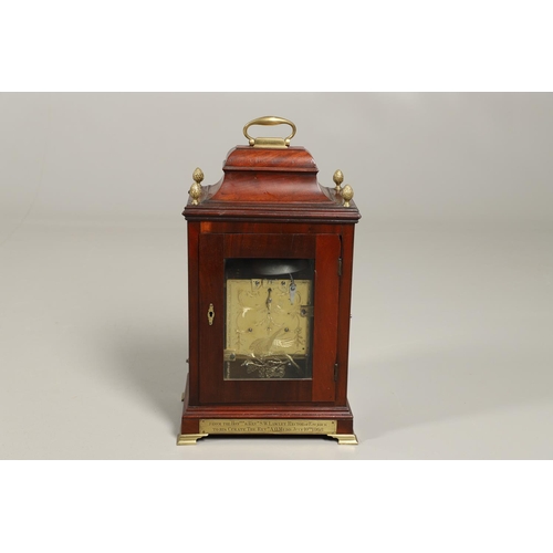 1147 - A GEORGE III MAHOGANY BRACKET CLOCK. the 6 1/2