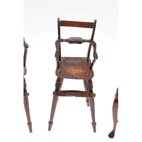 1178 - AN EARLY 20TH CENTURY MINIATURE WINDSOR ELBOW CHAIR. in the 19th century style, possibly sycamore, t... 