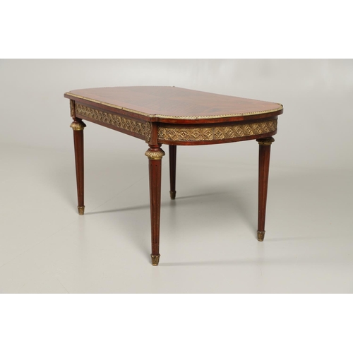 1226 - A 20TH CENTURY FRENCH KINGWOOD COFFEE TABLE. the oval ended top with quarter veneer and crossbanding... 