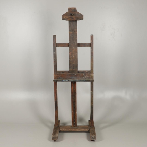 1231 - A 20TH CENTURY PINE ARTIST'S EASEL, FORMERLY OWNED BY FRED YATES. purchased from the artist by the o... 