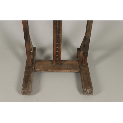 1231 - A 20TH CENTURY PINE ARTIST'S EASEL, FORMERLY OWNED BY FRED YATES. purchased from the artist by the o... 