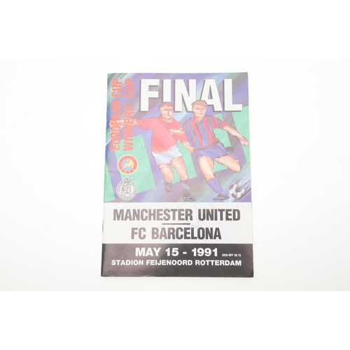 533 - MANCHESTER UTD - LARGE & EXTENSIVE FOOTBALL PROGRAMME COLLECTION. A large and impressive collection ... 