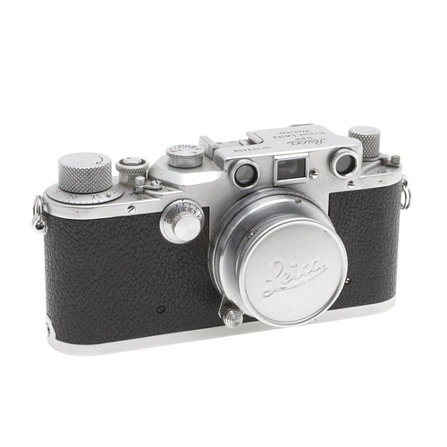 556 - A LEICA IIIC RANGEFINDER CAMERA. A Leica IIIc range finder camera, serial number 378456 and dating t... 