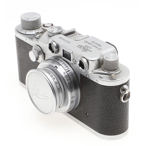 556 - A LEICA IIIC RANGEFINDER CAMERA. A Leica IIIc range finder camera, serial number 378456 and dating t... 