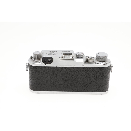 556 - A LEICA IIIC RANGEFINDER CAMERA. A Leica IIIc range finder camera, serial number 378456 and dating t... 