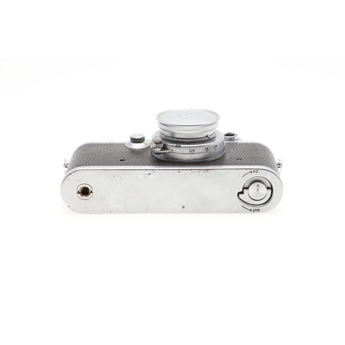 556 - A LEICA IIIC RANGEFINDER CAMERA. A Leica IIIc range finder camera, serial number 378456 and dating t... 