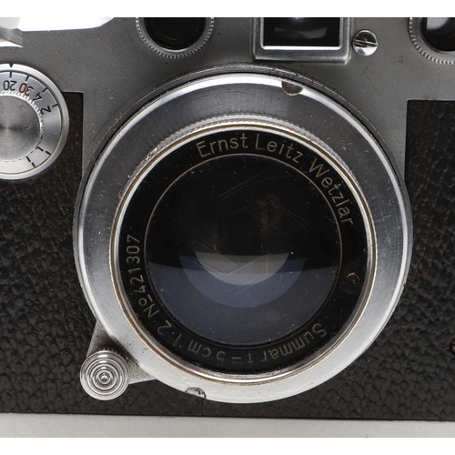 556 - A LEICA IIIC RANGEFINDER CAMERA. A Leica IIIc range finder camera, serial number 378456 and dating t... 