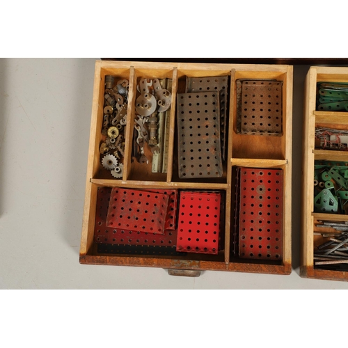 558 - MECCANO - LARGE VINTAGE BOXED CONSTRUCTION SET 'NO 7'. A large oak case with a large qty of accessor... 