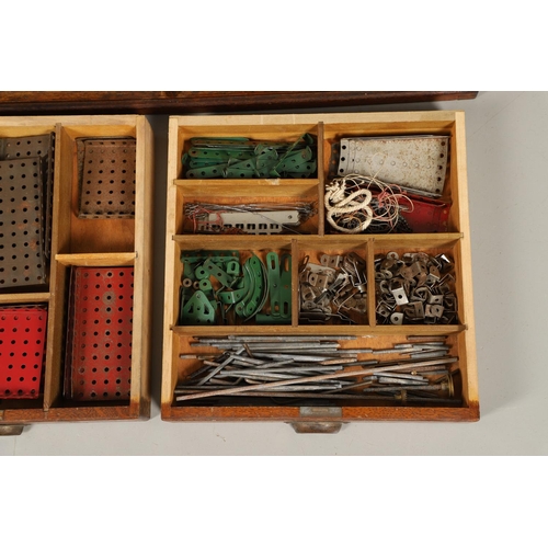 558 - MECCANO - LARGE VINTAGE BOXED CONSTRUCTION SET 'NO 7'. A large oak case with a large qty of accessor... 