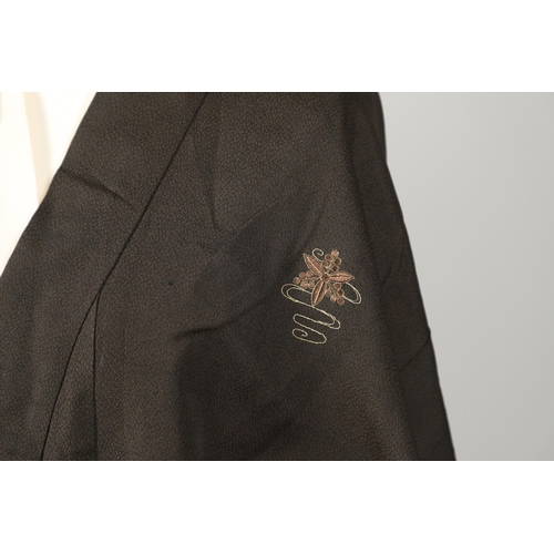 560 - ANTIQUE JAPANESE SILK KIMONO, ACCESSORIES & PROVENANCE. An early to mid 20thc black kimono, lined wi... 