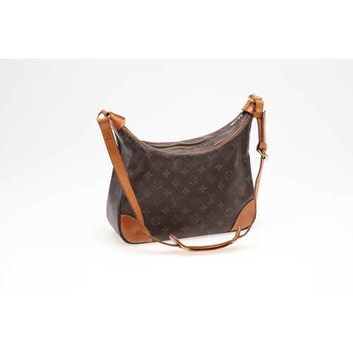 572 - LOUIS VUITTON 'BOULOGNE' SHOULDER BAG. A canvas monogrammed shoulder bag with leather corners and tr... 