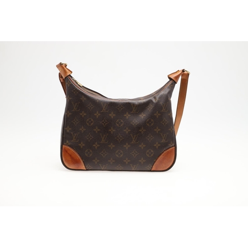 572 - LOUIS VUITTON 'BOULOGNE' SHOULDER BAG. A canvas monogrammed shoulder bag with leather corners and tr... 