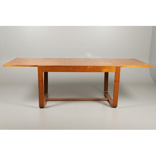 579 - UNIFLEX MID CENTURY DINING SUITE - GUNTHER HOFFSTEAD. Designed by Gunther Hoffstead for Uniflex, inc... 