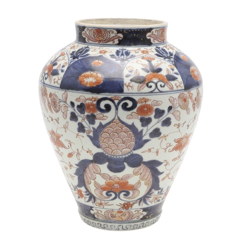 753 - 17TH/18THC JAPANESE IMARI JAR. Probably late 17thc, with a tapering rounded body and painted with fl... 