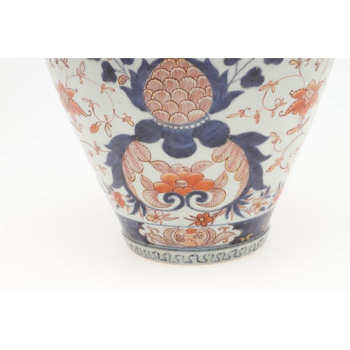 753 - 17TH/18THC JAPANESE IMARI JAR. Probably late 17thc, with a tapering rounded body and painted with fl... 