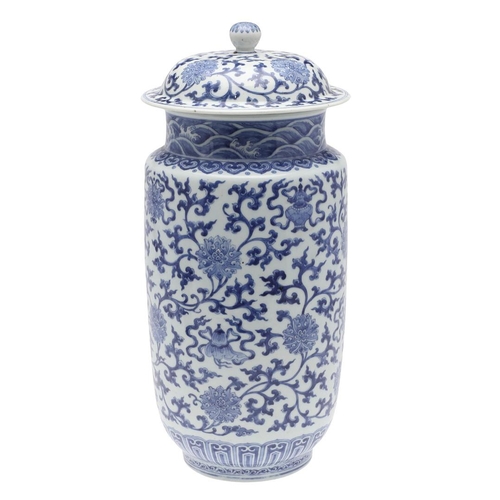 763 - LARGE CHINESE BLUE & WHITE LIDDED JAR. Probably late 19thc but made in the 18thc style, painted to t... 