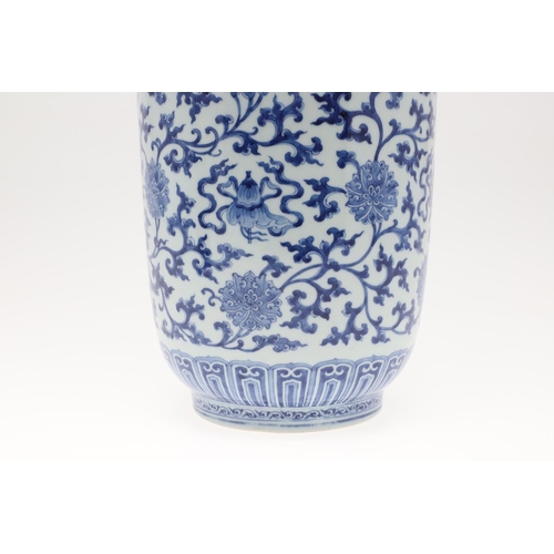 763 - LARGE CHINESE BLUE & WHITE LIDDED JAR. Probably late 19thc but made in the 18thc style, painted to t... 