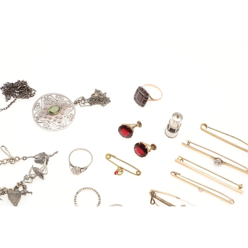 789 - A QUANTITY OF JEWELLERY. including a diamond bar brooch, set in gold, a lady's diamond cocktail wris... 