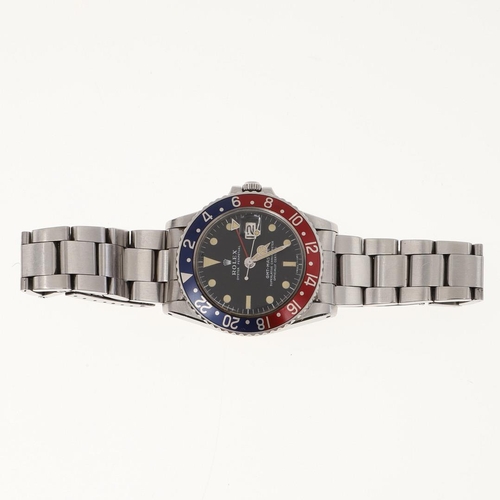 904 - A GENTLEMAN'S STAINLESS STEEL OYSTER PERPETUAL GMT-MASTER WRISTWATCH BY ROLEX. the signed circular d... 