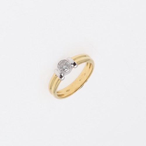 921 - A DIAMOND SOLITAIRE RING. mounted with a circular-cut diamond in rub-over setting, in 18ct gold, 5.1... 