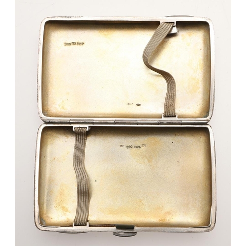 182 - A LATE 19TH/ EARLY 20TH CENTURY MUSICAL CASED SET OF GERMAN SILVER GENTLEMAN'S ACCOUTREMENTS. compri... 