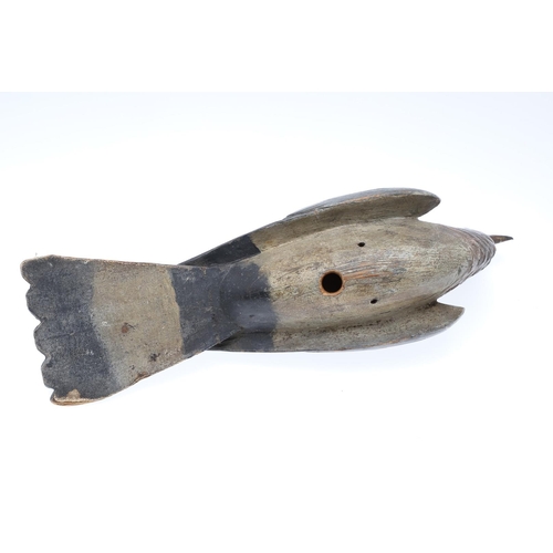 462 - A 19TH CENTURY WOODEN PIGEON DECOY. the painted body with carved detail and glass eyes, the tail wit... 