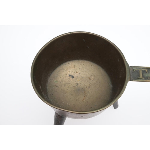 464 - AN ANTIQUE BRONZE SKILLET. by Thomas Pike of Bridgewater, the long handle stamped 'T.P. B.WATER III'... 