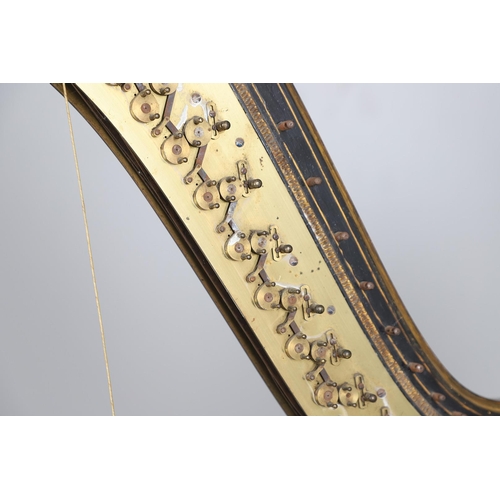 467 - AN EBONISED AND GILTWOOD 'GRECIAN' HARP BY SEBASTIAN ERARDS. 19th century, the gilded Corinthian col... 