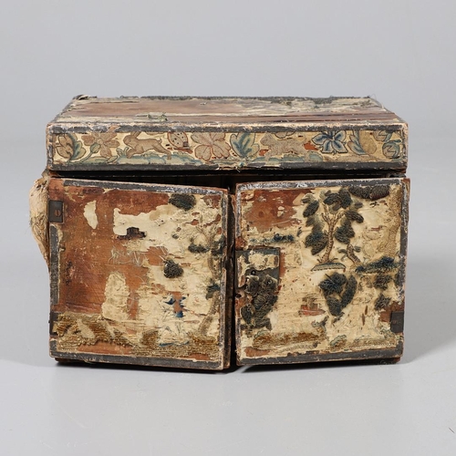 476 - A 17TH CENTURY STUMPWORK CASKET. with linen panels illustrating the story of The Prodigal Son, the h... 