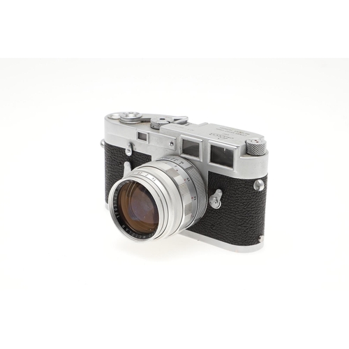 551 - LEICA M3 RANGEFINDER CAMERA & LIGHT METER. A M3 camera, Serial Number 997627 (1960), with a Leitz Su... 