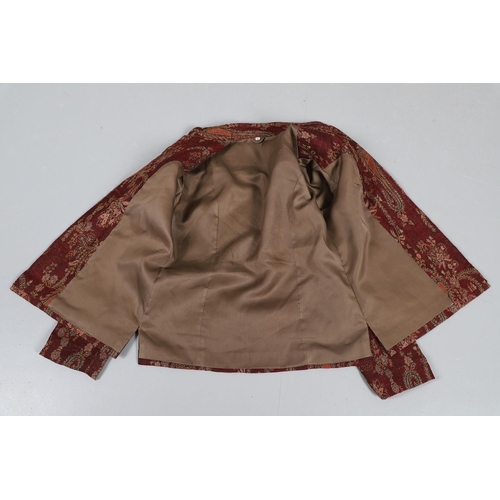 577 - LATE 19THC PAISLEY SHAWL & VARIOUS TEXTILES. A late 19thc Paisley wool shawl, some damages to the ed... 