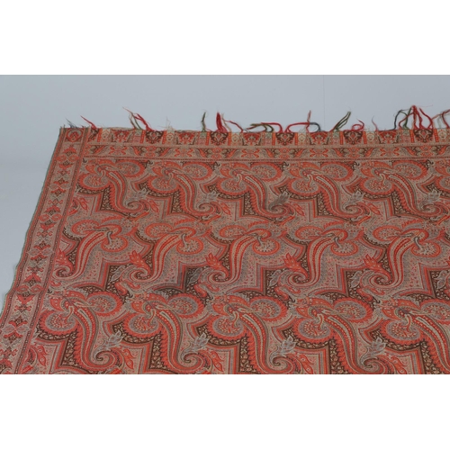 577 - LATE 19THC PAISLEY SHAWL & VARIOUS TEXTILES. A late 19thc Paisley wool shawl, some damages to the ed... 