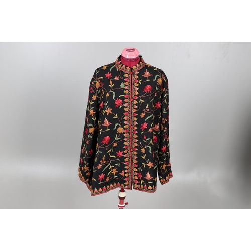 577 - LATE 19THC PAISLEY SHAWL & VARIOUS TEXTILES. A late 19thc Paisley wool shawl, some damages to the ed... 