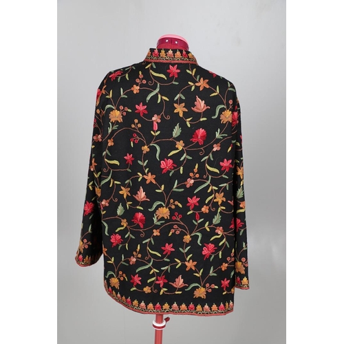 577 - LATE 19THC PAISLEY SHAWL & VARIOUS TEXTILES. A late 19thc Paisley wool shawl, some damages to the ed... 