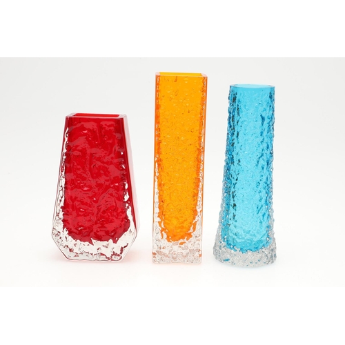 655 - WHITEFRIARS GLASS - INCLUDING COFFIN VASE. Including a textured coffin vase in the ruby red colourwa... 