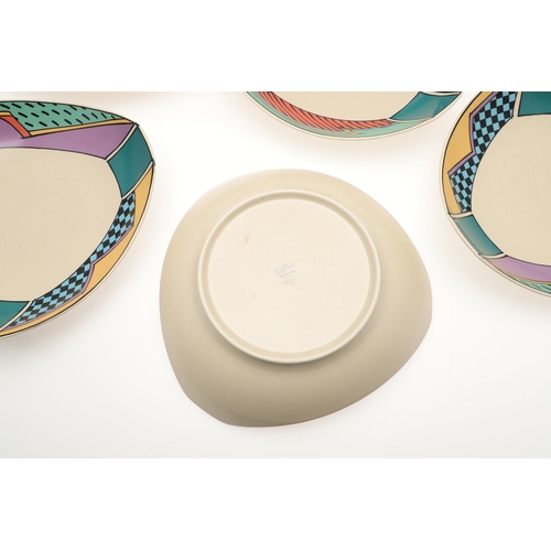 658 - ROSENTHAL STUDIO LINE - 'FLASH' DINNER WARE. Various items designed by Dorothy Hafner in the 'Flash'... 