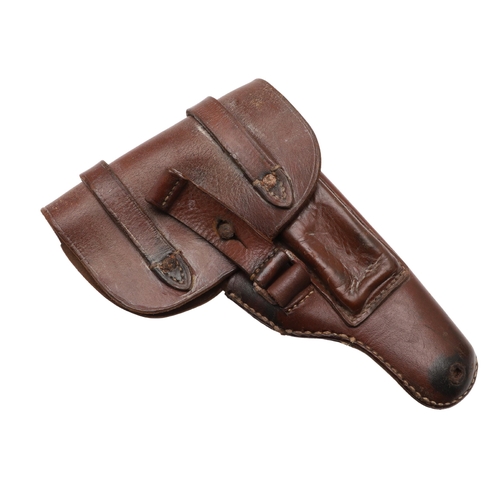 13 - A SECOND WORLD WAR ERA WALTER PISTOL HOLSTER. A brown leather pistol holster with separate magazine ... 