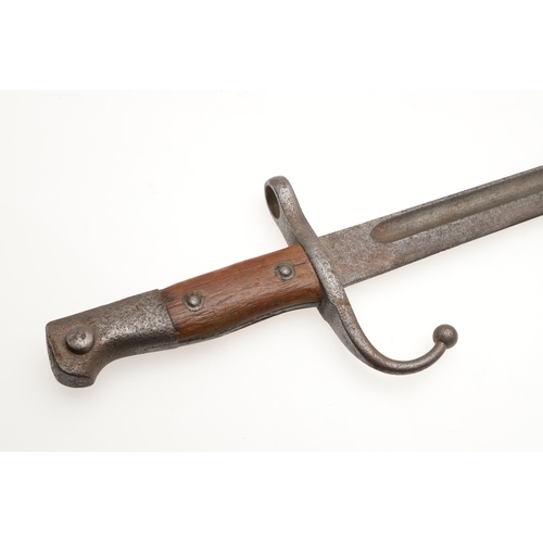 137 - A 1907 PATTERN BAYONET AND SCABBARD AND ANOTHER SIMILAR. A 1907 pattern bayonet with a 43 cm, single... 