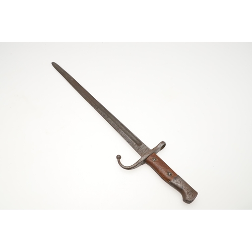 137 - A 1907 PATTERN BAYONET AND SCABBARD AND ANOTHER SIMILAR. A 1907 pattern bayonet with a 43 cm, single... 