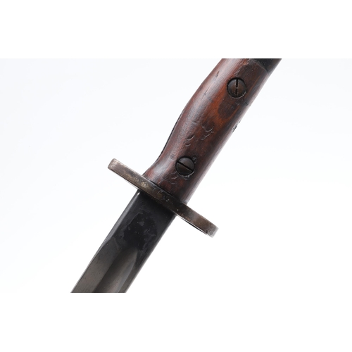 140 - A 1907 PATTERN BAYONET AND SCABBARD. DATED 1907 AND 1919. With a 43 cm pointed, single edged blade w... 