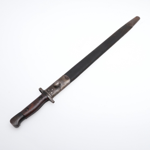 140 - A 1907 PATTERN BAYONET AND SCABBARD. DATED 1907 AND 1919. With a 43 cm pointed, single edged blade w... 