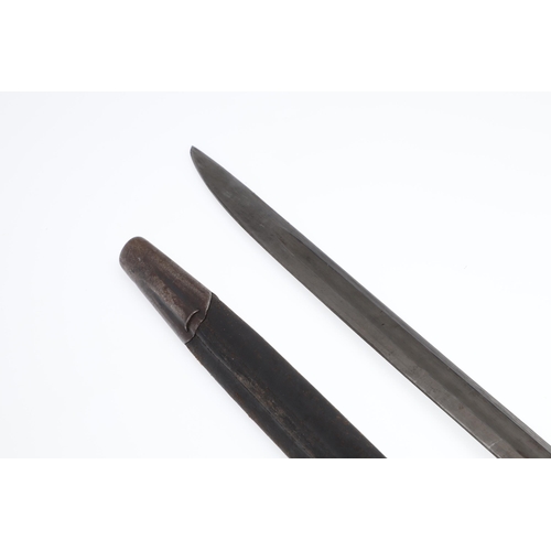 140 - A 1907 PATTERN BAYONET AND SCABBARD. DATED 1907 AND 1919. With a 43 cm pointed, single edged blade w... 