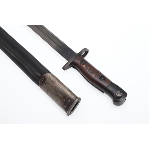 140 - A 1907 PATTERN BAYONET AND SCABBARD. DATED 1907 AND 1919. With a 43 cm pointed, single edged blade w... 